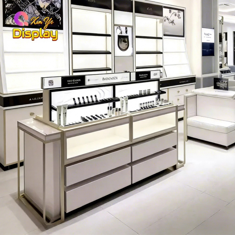 Wyposażenie sklepu z luksusową – Luxury Skincare & Spa Photos recenzja i cena