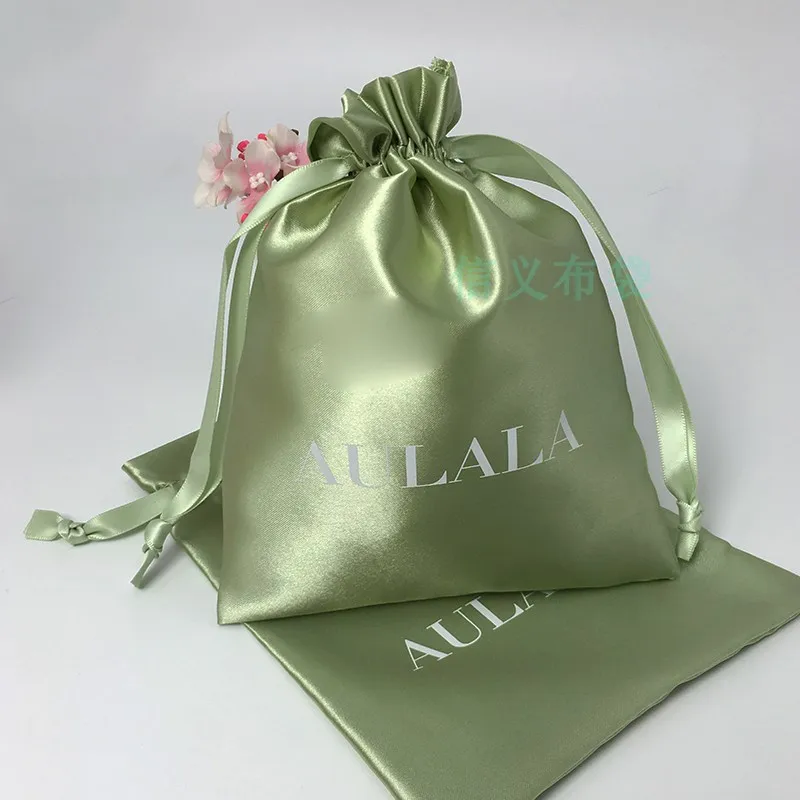 Satynowe woreczki na biżuterię – Luxury Skincare Packaging recenzja i cena